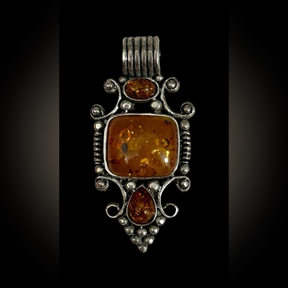 Vintage 925 sterling silver & Baltic Amber bohemian necklace pendant